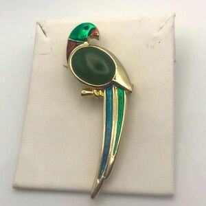 VTG LP Jade Cabochon Enamel Gold Tone Parrot Bird Brooch 2.6”